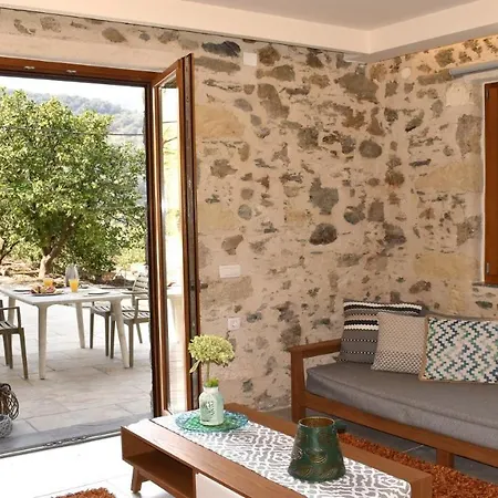 וילה Platanus House *